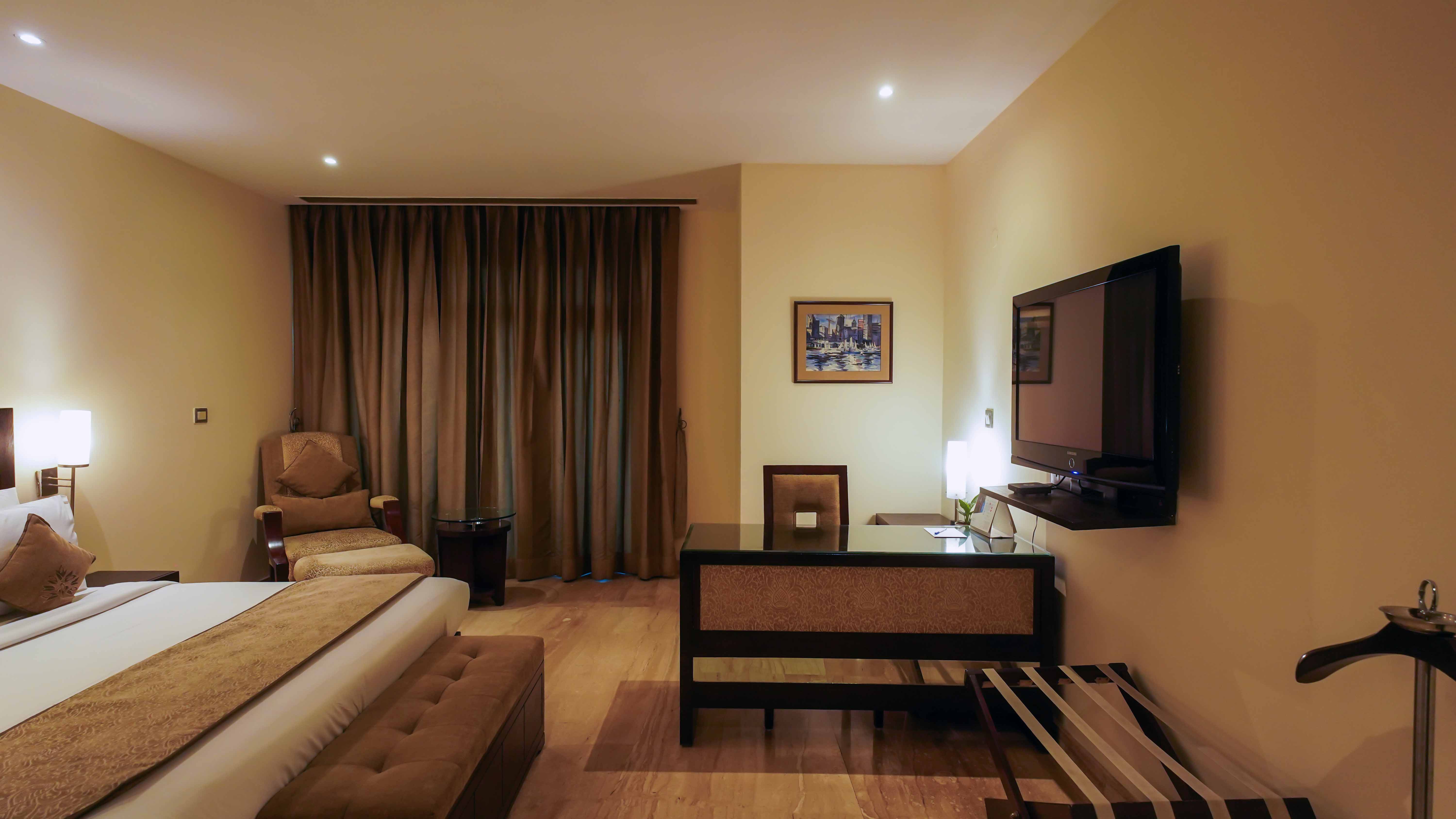 Long-Stay Room